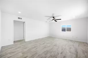 875 Coral Reef Dr, Bullhead City, AZ 86442 - Photo 9