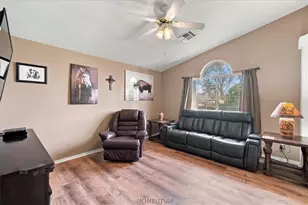 7812 E Larkspur Dr, Kingman, AZ 86401 - Photo 9