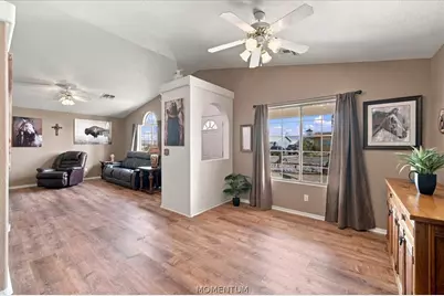 7812 E Larkspur Drive, Kingman, AZ 86401 - Photo 11