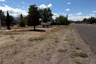 2065 E Potter Ave, Kingman, AZ 86409 - Photo 3