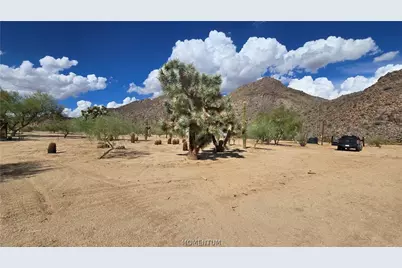 11844 S Nolan Road, Yucca, AZ 86438 - Photo 13