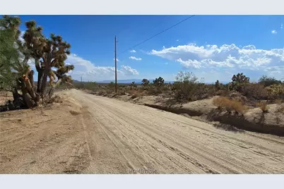 11844 S Nolan Road, Yucca, AZ 86438 - Photo 17