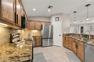 2401 Topanga Dr, Bullhead City, AZ 86442 - Photo 15