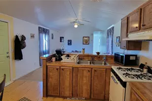 870 S Escuela Rd, Golden Valley, AZ 86413 - Photo 9