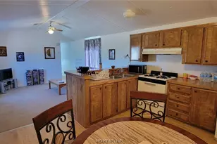 870 S Escuela Rd, Golden Valley, AZ 86413 - Photo 7