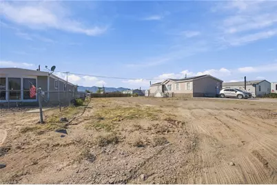4473 S Calle Del Media, Fort Mohave, AZ 86426 - Photo 5