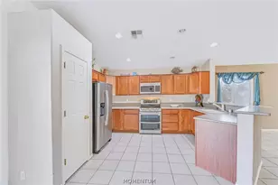 2043 E Pescador Dr, Mohave Valley, AZ 86440 - Photo 9