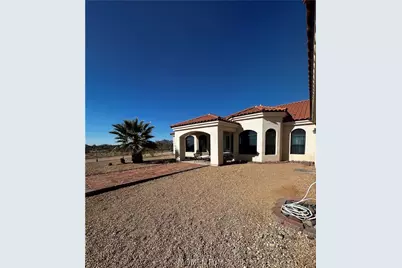 21038 S Cheyenne Road, Yucca, AZ 86438 - Photo 3