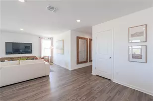 2476 Martin Pl, Bullhead City, AZ 86442 - Photo 5