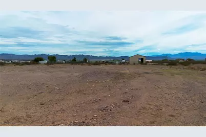 852 S Emery Park Road, Golden Valley, AZ 86413 - Photo 15