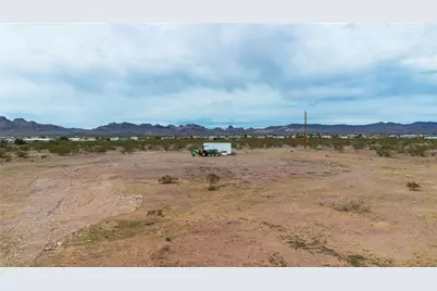 852 S Emery Park Road, Golden Valley, AZ 86413 - Photo 13