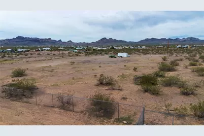 852 S Emery Park Road, Golden Valley, AZ 86413 - Photo 19