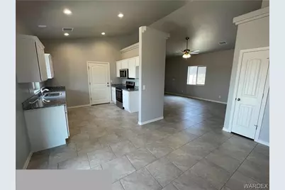 3306 E Farm Crest Avenue, Kingman, AZ 86409 - Photo 11