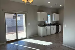 3306 E Farm Crst Ave, Kingman, AZ 86409 - Photo 9