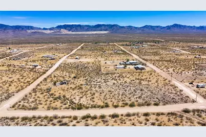 308-29-180N W Ida Drive, Golden Valley, AZ 86413 - Photo 11