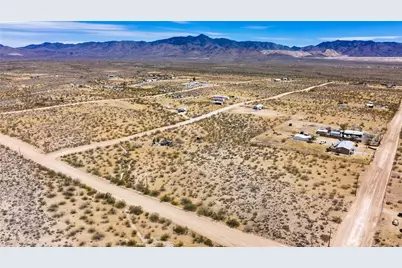 308-29-180N W Ida Drive, Golden Valley, AZ 86413 - Photo 13