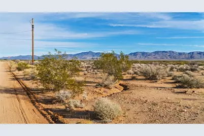 306-04-042A N Santa Cruz, Golden Valley, AZ 86413 - Photo 17