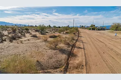 306-04-042A N Santa Cruz, Golden Valley, AZ 86413 - Photo 21