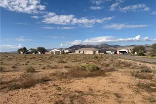7775 E Tall Tree Ct, Kingman, AZ 86401 - Photo 1