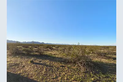 5883 Macayo Drive, Golden Valley, AZ 86413 - Photo 3