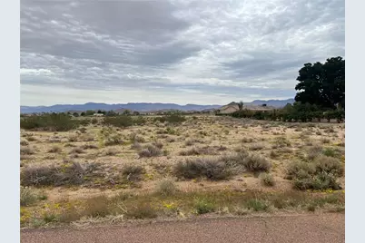 7633 E Chuckawalla Drive, Kingman, AZ 86401 - Photo 1