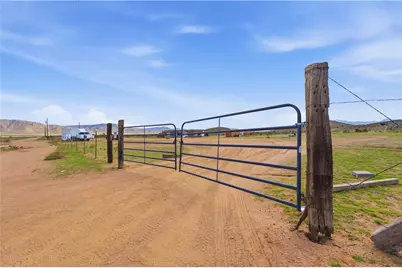 8728 E Country Road, Kingman, AZ 86401 - Photo 29