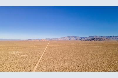 2775 Brittlebush Drive, Yucca, AZ 86438 - Photo 19