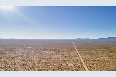 2775 Brittlebush Drive, Yucca, AZ 86438 - Photo 21