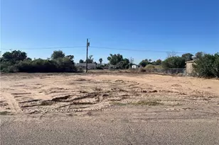 2208 E Cabot Dr, Mohave Valley, AZ 86440 - Photo 1