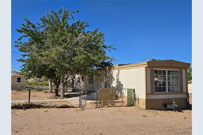 445 E Beverly Avenue, Kingman, AZ 86409 - Photo 1