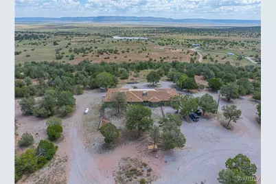 10320 S Veteran Road, Seligman, AZ 86337 - Photo 1