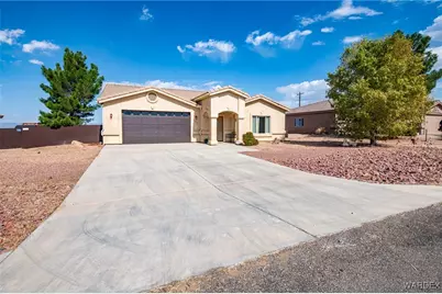 7241 E Stoneaxe Drive, Kingman, AZ 86401 - Photo 1