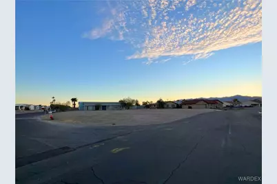 1555 Paige Dr, Bullhead City, AZ 86442 - Photo 1