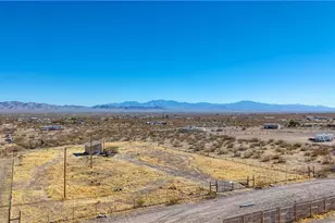 4198 N Dewey Rd, Golden Valley, AZ 86413 - Photo 1