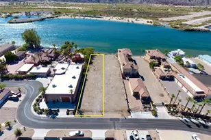 373 Riverfront Dr, Bullhead City, AZ 86442 - Photo 1