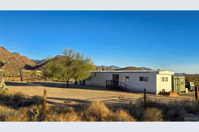 11948 S Carrow Road, Yucca, AZ 86438 - Photo 1