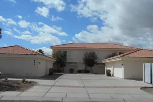 853 Warren Rd, Bullhead City, AZ 86429 - Photo 1