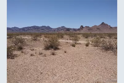 000 S Yaqui Road, Golden Valley, AZ 86413 - Photo 1