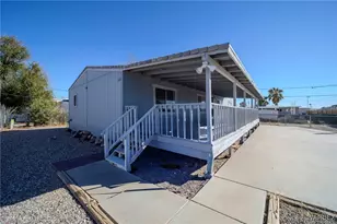 826 Swan Dr, Bullhead City, AZ 86442 - Photo 1