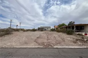 992 Riverfront Dr, Bullhead City, AZ 86442 - Photo 1