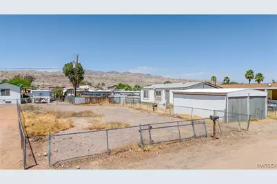 1815 Forest Drive, Bullhead City, AZ 86442 - Photo 1