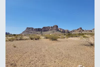 1566 S Glenbar Road, Golden Valley, AZ 86413 - Photo 1