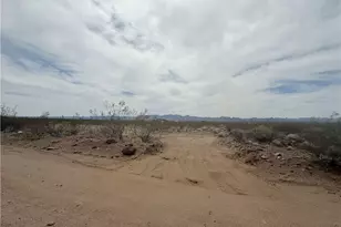 2597 Pine Rd, Golden Valley, AZ 86413 - Photo 1