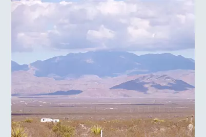 3821 S Muscovite Road, Golden Valley, AZ 86413 - Photo 1