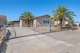 955 Glen Dr, Bullhead City, AZ 86442 - Photo 1