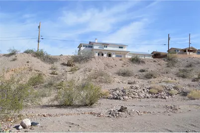 3187 Locust Boulevard, Bullhead City, AZ 86429 - Photo 1