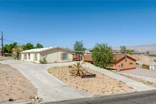 1277 Arcadia Blvd, Bullhead City, AZ 86442 - Photo 1