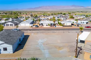 2266 W Riverview Cir, Bullhead City, AZ 86442 - Photo 1