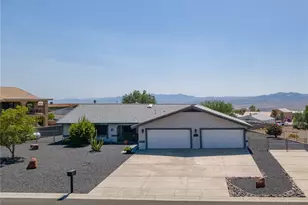 823 Warren Rd, Bullhead City, AZ 86429 - Photo 1