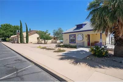 310 E Oak Street, Kingman, AZ 86401 - Photo 1